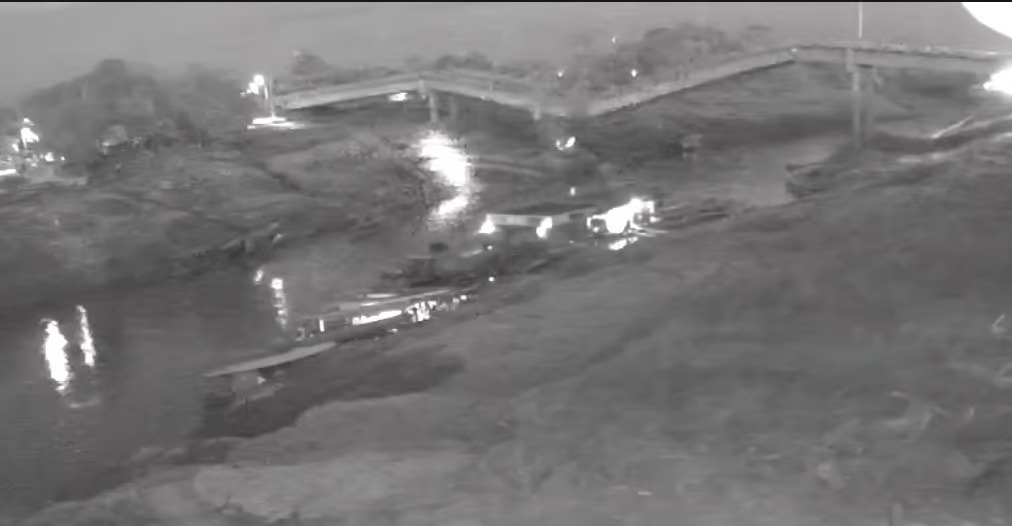 Vídeo mostra momento exato em que Ponte Padre Paolino Baldassari desaba em Sena Madureira