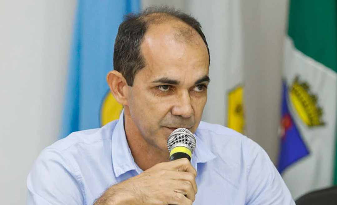 Zequinha Lima é condenado pelo TCE por manter servidores em desvio de função, pagamento irregular de gratificação e manutenção de salário de servidor condenado pela Justiça