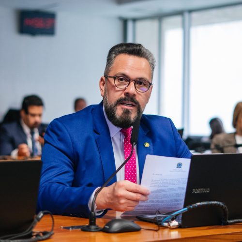 Relatada por Alan Rick, lei cria incentivo direto à reciclagem no país