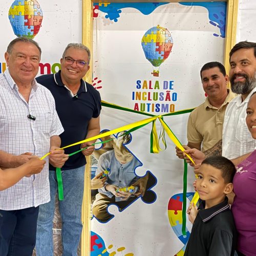 Envira avança na educação inclusiva: prefeito Ivon inaugura nova sala de inclusão e entrega materiais voltados ao atendimento de alunos com autismo