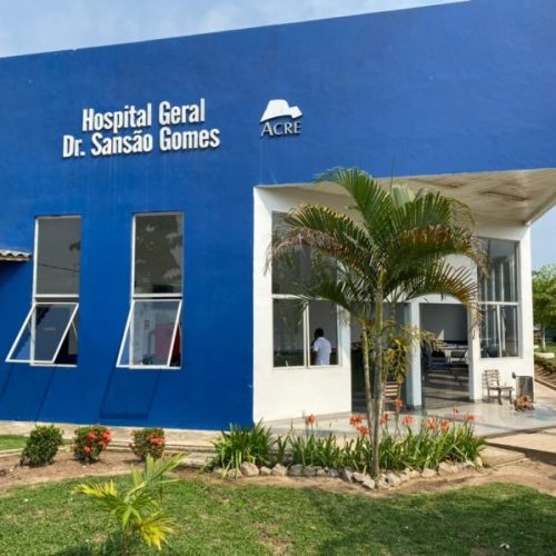 Ex-Mister Tarauacá sofre queda de aproximadamente 6 metros durante colheita de açaí e é transferido para Rio Branco