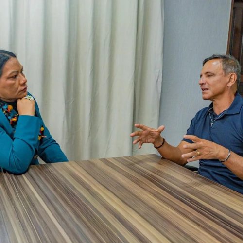 “Queremos dar ao indígena o direito de usar sua terra para prosperar”, diz Márcio Bittar em reunião com Francisca Arara